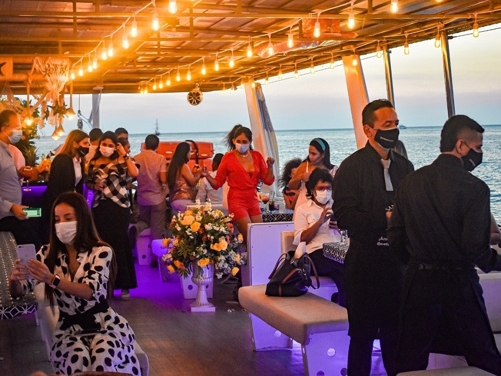 Cena Fin de Año en Catamaran - Image 4